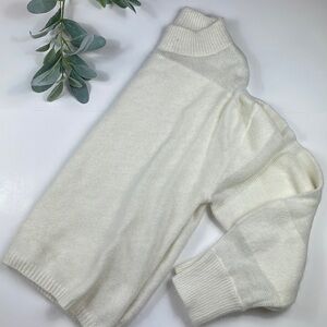 Sunny 33 > White fuzzy Sweater Medium